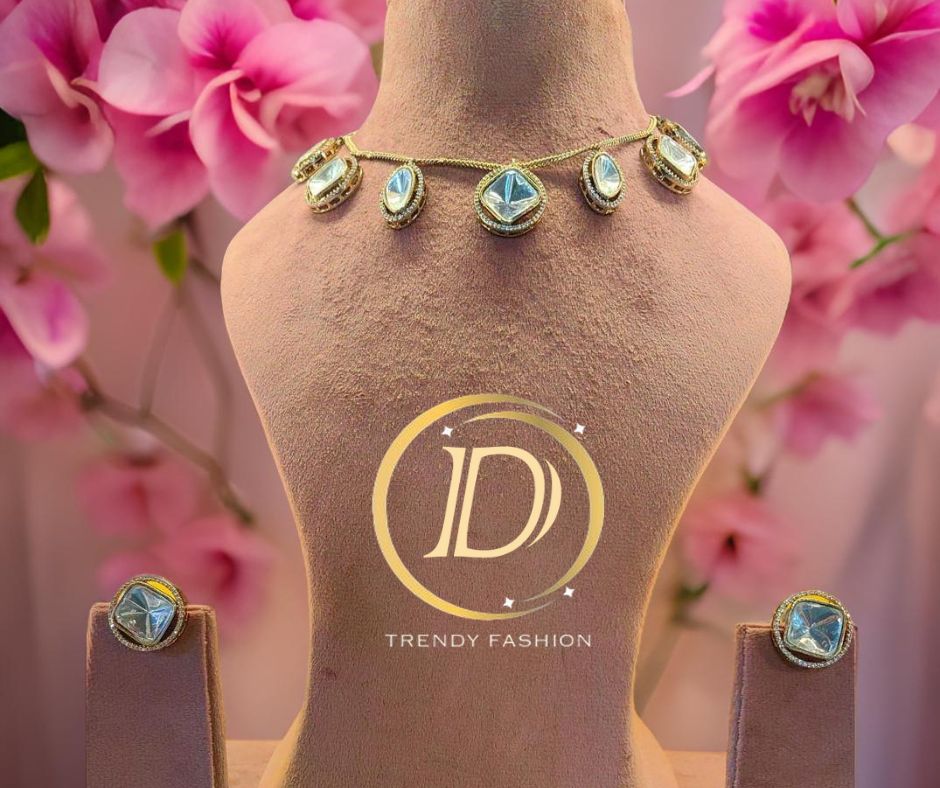 dtrendyfashion's tweet image. Mossinite, Big Stone #engagementrings 
#emerald #diamondalternative #silver #moissaniterings #sapphire #moissaniteco #jewelrylover #loosemoissanite