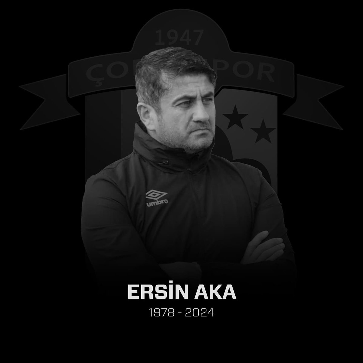 Acımız çok büyük. Çok üzgünüz.

Teknik direktörümüz Ersin Aka, menfur bir silahlı saldırı sonucu hayatını kaybetmiştir. 

Vakitsizce aramızdan ayrılan Ersin Aka Hocamıza Allah’tan rahmet, ailesi başta olmak üzere tüm camiamıza başsağlığı diliyoruz. 

Mekanı cennet olsun.
