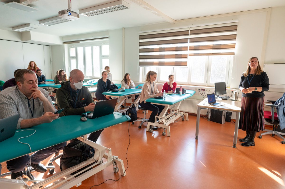 Das 8. Forschungssymposium #Physiotherapie (FSPT) findet aktuell an der BTU in #Senftenberg statt. 
Diesjähriges Motto: „Bridging the Gap“
Fokus: evidenzbasierte Versorgung von Patienten*innen
Ziel: Forschung und Versorgung besser verknüpfen

b-tu.de/news/artikel/2…
<a href="/DG_PTW/">DGPTW</a>