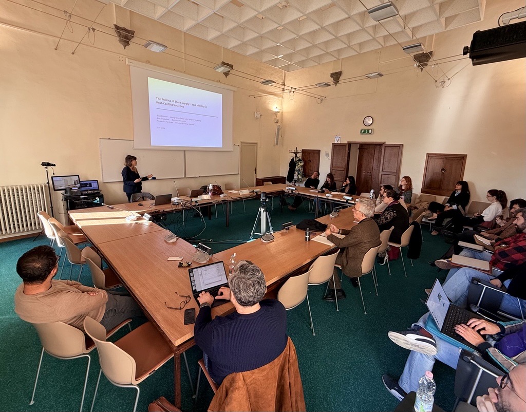 eui_sps's tweet image. ✨We’re thrilled to welcome Alexandra Hartman from @ucl to today’s @EUI_EU Swiss Chair Seminar Series, organised by @EliasDinas. She’s delivering an interdisciplinary talk on “The Politics of State Supply: Legal Identity in Post-Conflict Societies”.
🔗 loom.ly/hxEu4-4