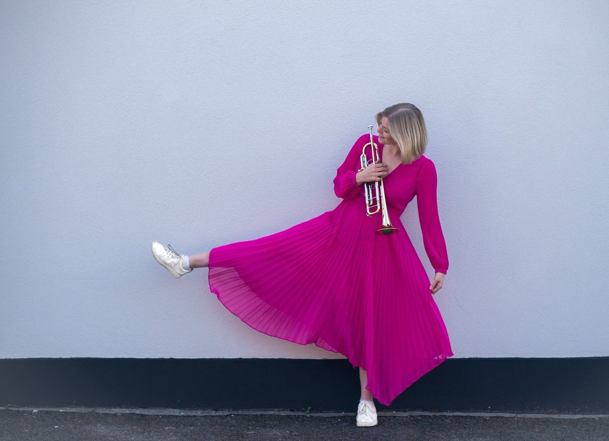 Tomorrow! Acclaimed trumpeter Imogen Whitehead performs Dodgson's Trumpet Concerto  (his final work, and written for Imogen) + Haydn's Trumpet Concerto &amp; Mozart's Divertimento in D. All in the stunning, atmospheric setting of St-Martin-in-the Fields. stmartin-in-the-fields.org/calendar/mozar…