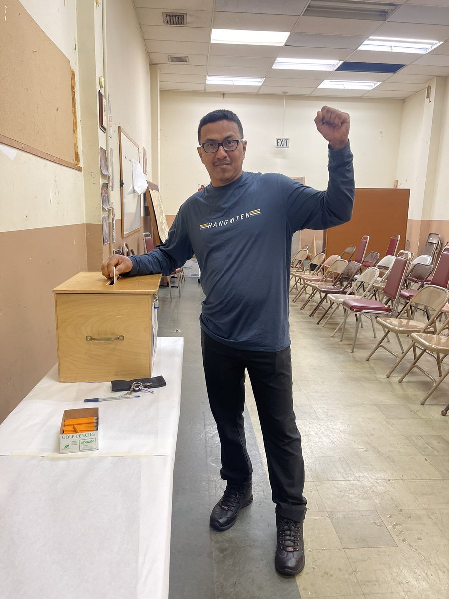 camucha king tweet media