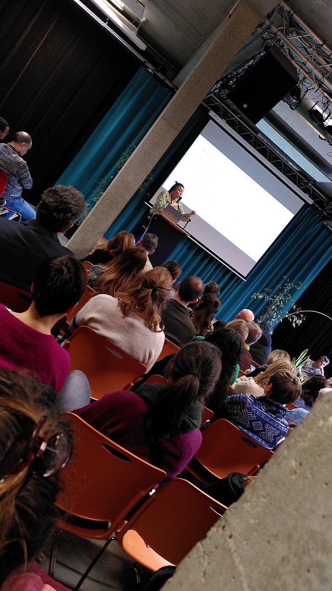 Proficiat aan de 'vreemdelingenpermanentie' van Atlas Antwerpen voor 25 jaar professionele en betrouwbare inzet. Vandaag zijn we graag op het feest. Goede keuze met de nieuwe naam: Consultatie Migratierecht.