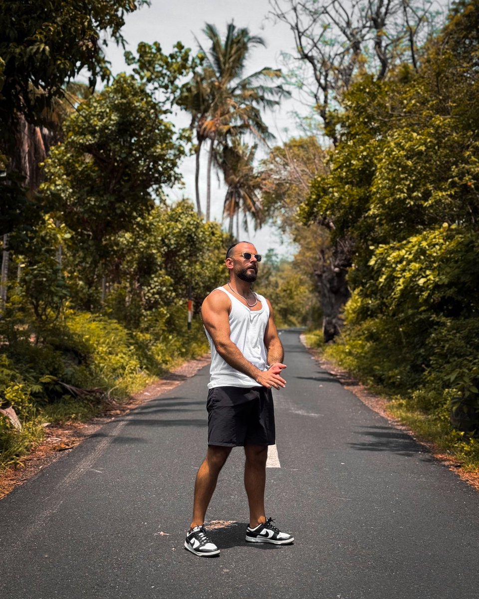 One week and first supports on my latest single “TEMPTATION” by big names🚀😈

Jamie Jones, Sam Divine, Paco Osuna, Shiba San, Freejak, Ellie Mary and more! 🔥

Listen 🔗 fanlink.tv/lahox-temptati…