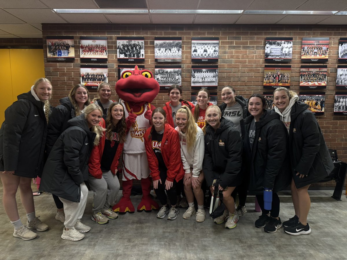 ‼️🔱 WOMENS SOCCER SEND OFF🔱‼️

GOOD LUCK TODAY!! 

<a href="/UMSLWSOC/">UMSL Women's Soccer</a>