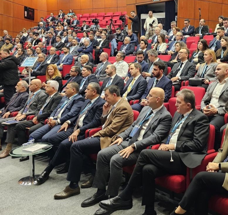 tummer_ankara's tweet photo. 21 Kasım 2024 tarihinde UMREK tarafından Borsa İstanbul A.Ş.'nin ev sahipliğinde "Madencilik Sektörü ve Finansmanı Konferansı" gerçekleştirilmiştir.
Konferansa Birliğimizi temsilen YK Başkanımız Hanifi ŞİMŞEK katılım sağlamıştır. https://t.co/xtuNpdY8nJ