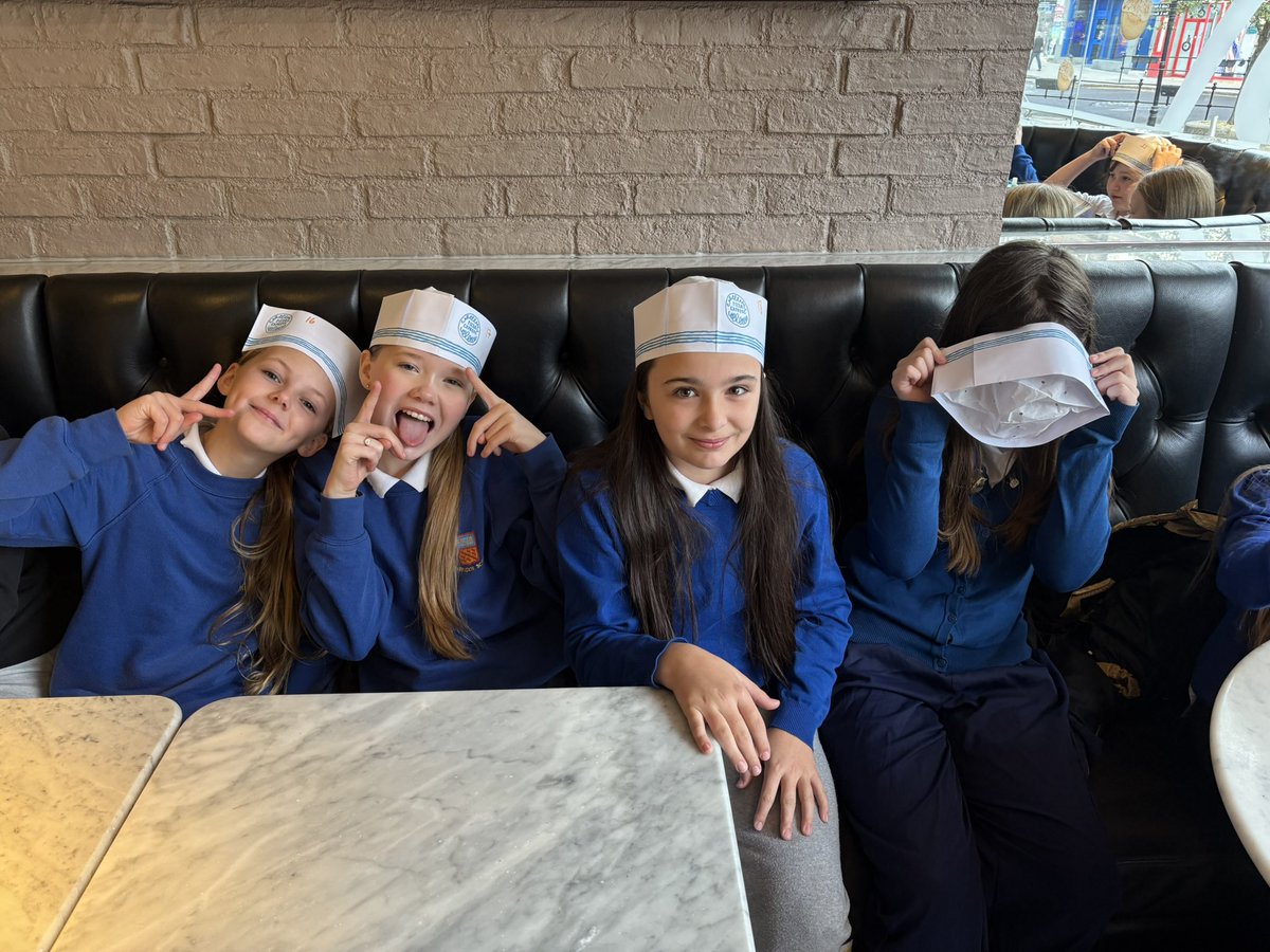 Miss Toland & P4-7 tweet media