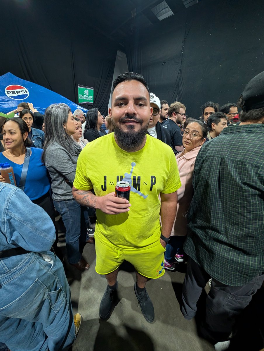 NevilleLG's tweet photo. Residente ✅
Pd. Después de como 2 años de amarre lograron soltar a mi concert bro, espero le den permiso para el #emf10 #emfX https://t.co/VnwYchG3o4