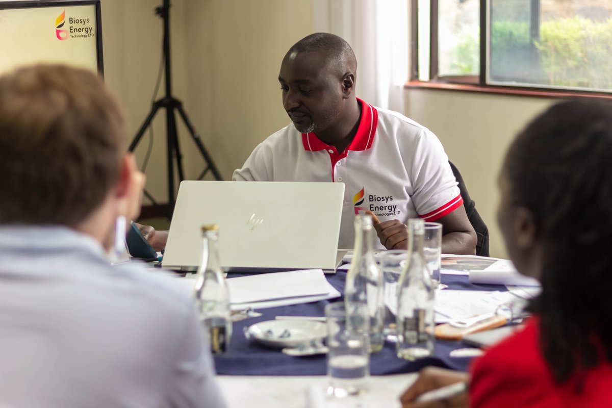 EE_Coach_'s tweet image. On Nov 20, the EEC (#NIRAS &amp;amp; #Intellecap) &amp;amp; #PES hosted a successful matchmaking event in Kenya where EEC trained SMEs in clean cooking &amp;amp; biodigester sectors, supported by EnDev &amp;amp; ABC programmes, pitched to financiers.
#RenewableEnergy #CleanCooking #SMEGrowth #networking