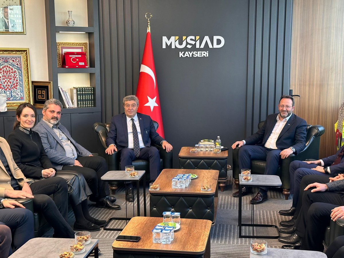 DursunATAS38's tweet photo. İl Başkanımız Sn. Fatih Üzüm ile MÜSİAD (Müstakil Sanayici ve İşadamları Derneği)’ni ziyaret ettik. 

Dernek Başkanımız Sn. Ferhat Akmermer ve yönetim kurulu üyelerimize ilgi ve alakalarından dolayı teşekkür eder, çalışmalarında başarılarılar dileriz. https://t.co/eZCg5mCack