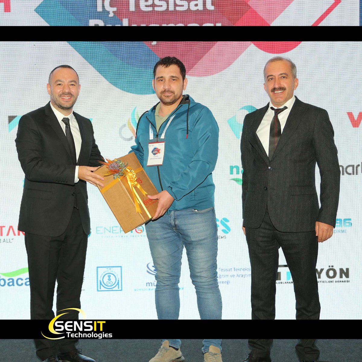 SENSIT_USA's tweet photo. SENSIT International Updates🌟
Recently, DMS, our Turkish distributor, attended a local fair where attendees showed interest in our SENSIT devices. The team gifted a SENSIT Gold G2 to the winner of a raffle!
Thank you DMS for your support! https://t.co/To5APzMj07