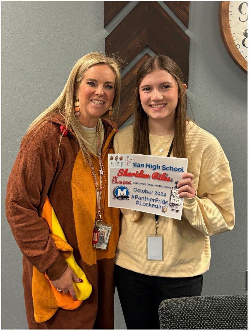 Congratulations to Sheridan Riles for the Chick Fil-A Sophomore October 2024 Student of the Month! 💙🏐🐥