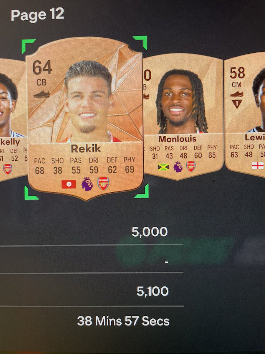 JESvenning's tweet photo. @NepentheZ watching yesterdays vid and you mentioned Arsenal Rekik. He still pops on the market, i managed to get all of the Arsenal bronzes.
This pic is from right now btw. https://t.co/HS0GaUfyJp