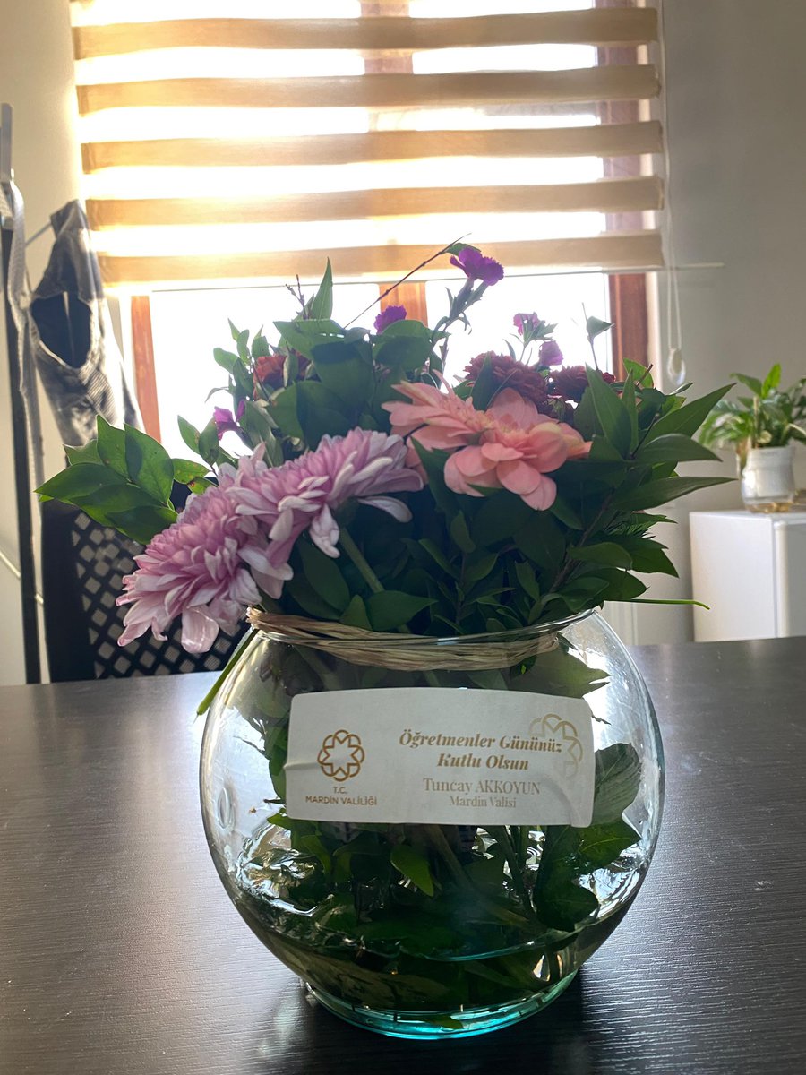 24 Kasım Öğretmenler Günü için ilçemiz öğretmenlerine çiçek hediyesi göndererek bizleri onurlandıran kıymetli Mardin Valimiz Sayın Tuncay AKKOYUN’a en içten şükranlarımızı sunarız. Eğitime ve öğretmenlerimize verdiğiniz değer ve destek için sonsuz teşekkür ederiz.
<a href="/tuncay_akkoyun/">Tuncay Akkoyun</a>