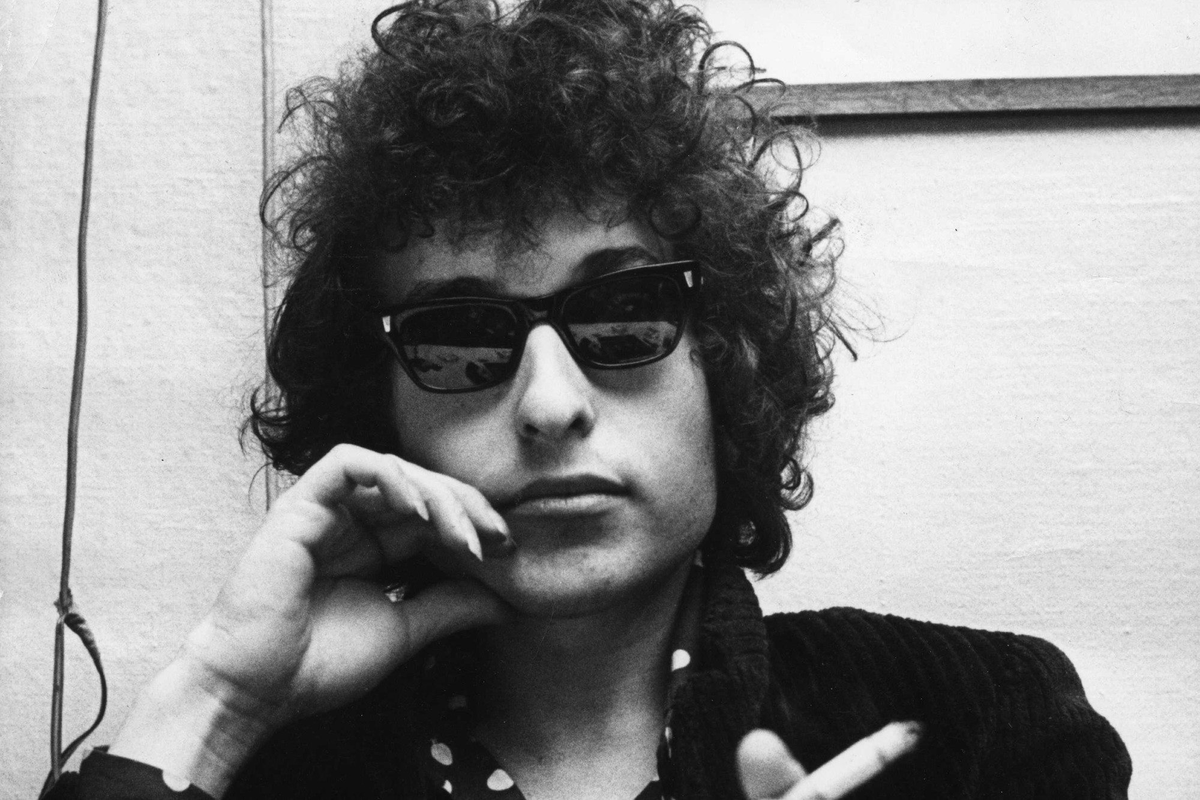 OutlawsPoetic's tweet photo. "I think a poet is anybody who wouldn't call himself a poet. Anybody who could possibly call himself a poet just cannot be a poet."

~ Bob Dylan https://t.co/MitCTaHUUF