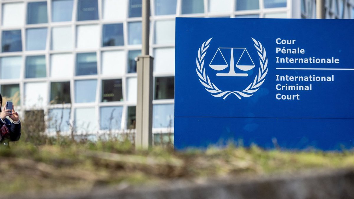 ICC:s arresteringsorder mot Netanyahu, Gallant och al-Masri är ett historiskt genombrott. Nu måste det internationella samfundet göra allt för att dessa personer ska gripas, överlämnas och ställas inför rätta! 
Läs mer här: 
amnesty.se/aktuellt/netan…