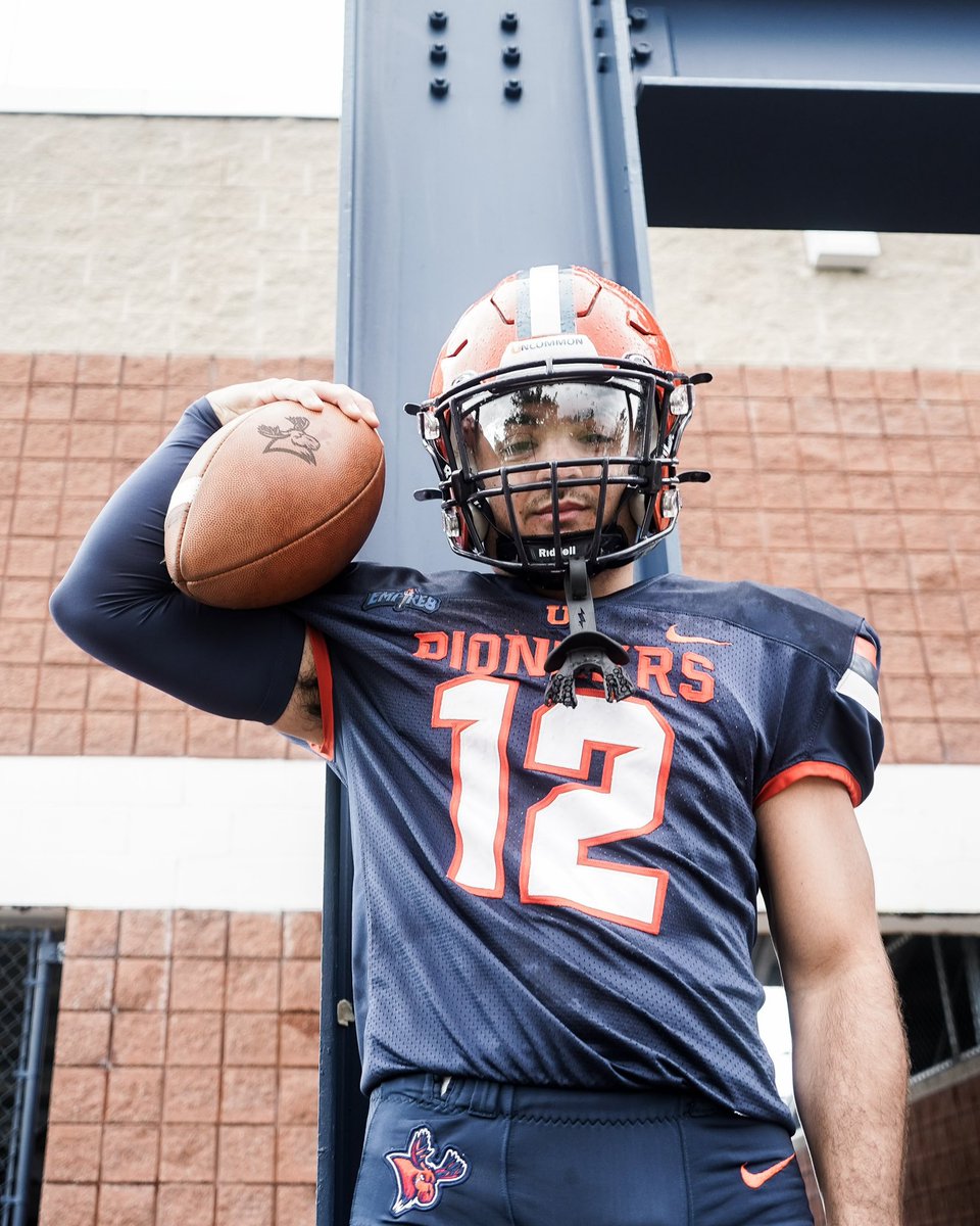 Utica_Football's tweet photo. Recently we lost one of our own, James Salles.  James was not  only an outstanding athlete, but an even better human being.  James was more than a RB, he was a son, a brother, a grandson, a friend, a leader , and someone you could rely on when times were tough. https://t.co/qkON1PmHB1