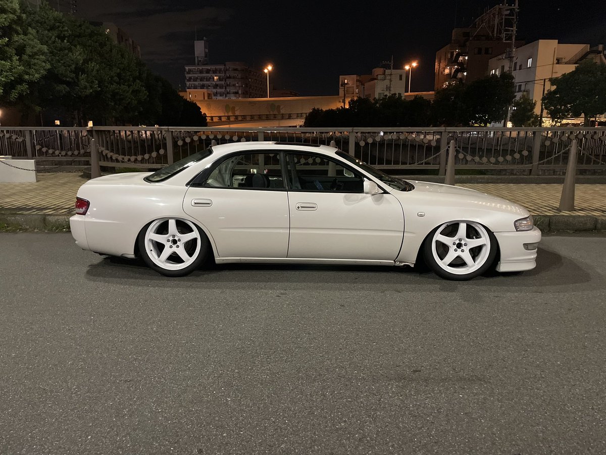 pomponmen's tweet photo. エクシヴ買って1年半
車検取って3ヶ月
足廻りだけ。足廻りだけは完成。ツラも限界。
・225/40R18 ADVAN A052
・AP Racing 6pot フロントブレーキ
・ノーマルストラット化
あとはリバースヘッドとドライサンプにして300馬力にしたら完成でしょう https://t.co/2a15TaSWvL
