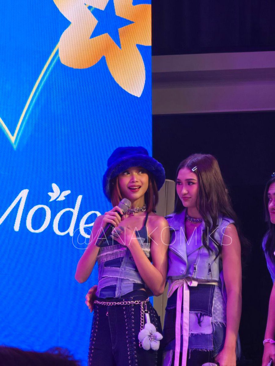 anakomikhs's tweet photo. @bini_maloi @bini_stacey @bini_sheena @bini_aiah Grabe mukha talagang manika si @bini_gwen π«π«π«ππππ€π€π€
#BiniXModess
#ModessBINIFanMeet
#ModessBINI
#bini https://t.co/yBiPCiw6rD