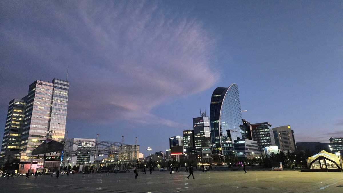 Оройн мэнд 
Сайхан амраарай