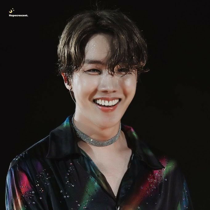 _BTS_FAN_BOY_'s tweet image. Can i get 50 replies?

WE LOVE YOU HOBI
OUR SAFETY ZONE HOBI
ALWAYS BESIDE HOSEOK 
OUR PRIDE HOSEOK 
OUR FOREVER ARTIST JHOPE