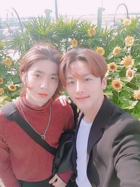 Happy birthday to our lovely leader and lucky guy Youngbin <3 

#행운토끼_영빈아_생일축하해
#영빈이라는_판타지의_행운
#LUCKYYOUNGBINDAY