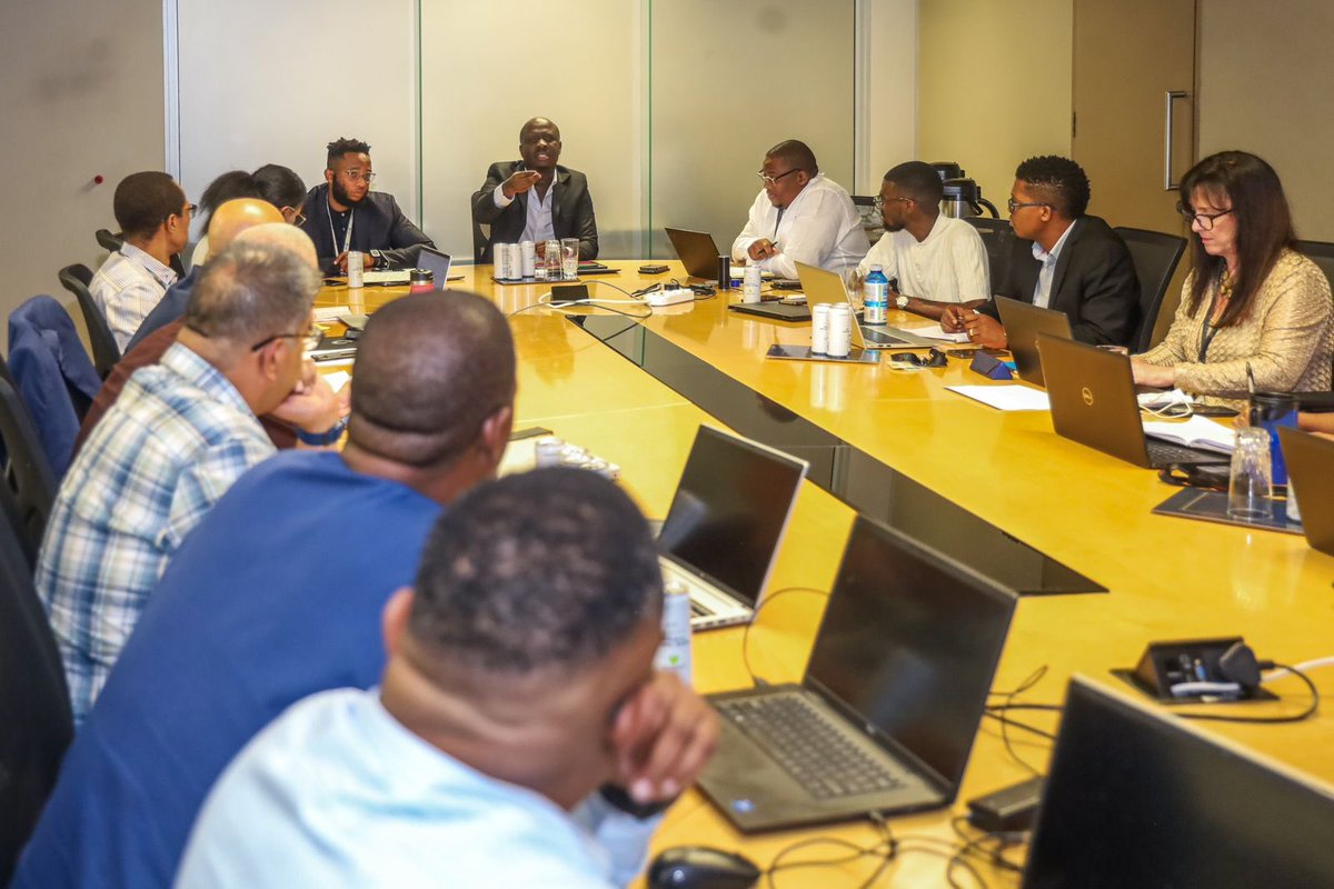 MPGodlimpi's tweet photo. Today I met with the ITAC team led by Chief Commissioner Ayabonga Cawe to discuss SA’s industrial policy architecture. We discussed trade instruments, remedies, import/export controls, customs security, AfCFTA opportunities, grey imports, &amp; data sharing for public and policy use. https://t.co/0Fp5P71m6X