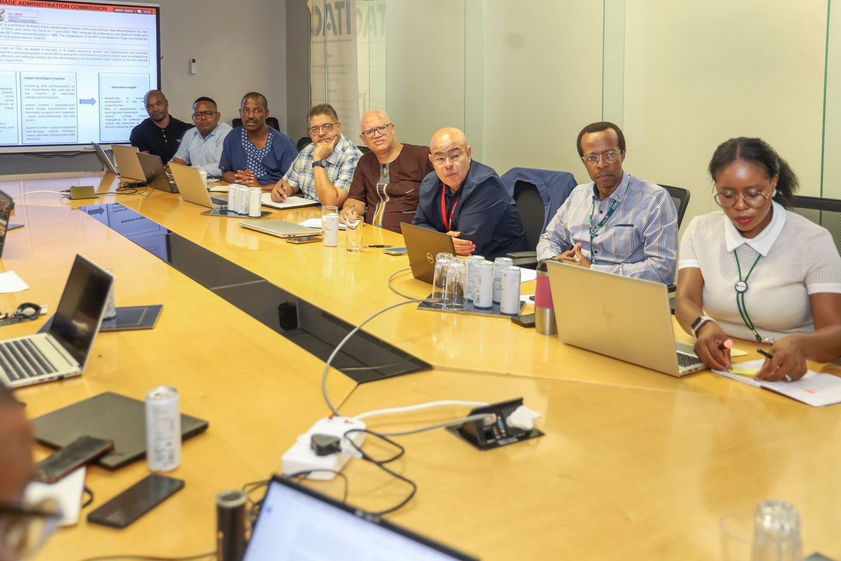 MPGodlimpi's tweet photo. Today I met with the ITAC team led by Chief Commissioner Ayabonga Cawe to discuss SA’s industrial policy architecture. We discussed trade instruments, remedies, import/export controls, customs security, AfCFTA opportunities, grey imports, &amp; data sharing for public and policy use. https://t.co/0Fp5P71m6X