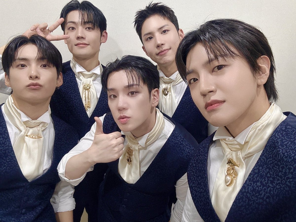 official_ACE7's tweet photo. [📸]

241122 메이크스타 팬사인회 종료!

오랜만에 팬사인회 하니까 초이스 사랑이 쌓이네💓

#ACE #PINATA #ACEPINATA 
#에이스 #피냐타 #에이스피냐타 https://t.co/rICTSWvMqP