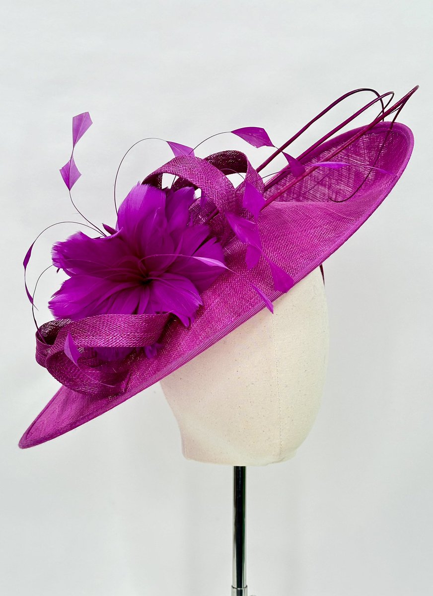 L_C_Millinery's tweet photo. Hat of the week
A stunning oval upturned disc in Berry
Just love 🩷 this colour
Available to hire or purchase
#hatoftheweek #hatshop #hathire #hirehat #hathireoxfordshire #hathireoxon #hathireberkshire #hathireberks #hathirebucks #wallingforduk #louiseclairemillinery https://t.co/2a4sOTjYhX