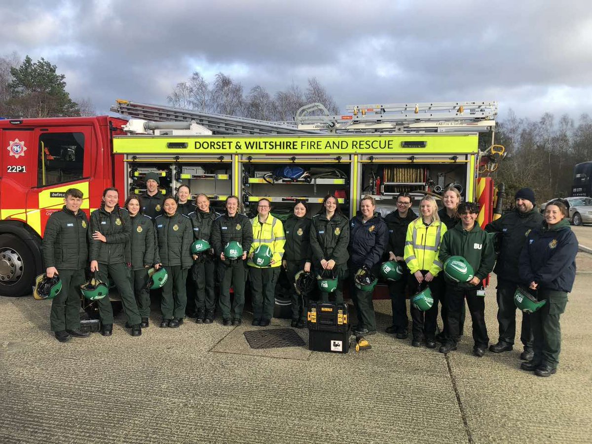 HSS at BU (@hss_bu) on Twitter photo Paramedic Science student, Ellie has shared her experience in her final year at BU 🚑
Find out more about how to find your feet on placement and make a difference here: microsites.bournemouth.ac.uk/student-blog/2…
<a href="/BU_ParaScience/">BU ParaScience</a> #ParamedicScience #StudentStory Paramedic Science student, Ellie has shared her experience in her final year at BU 🚑
Find out more about how to find your feet on placement and make a difference here: microsites.bournemouth.ac.uk/student-blog/2…
<a href="/BU_ParaScience/">BU ParaScience</a> #ParamedicScience #StudentStory