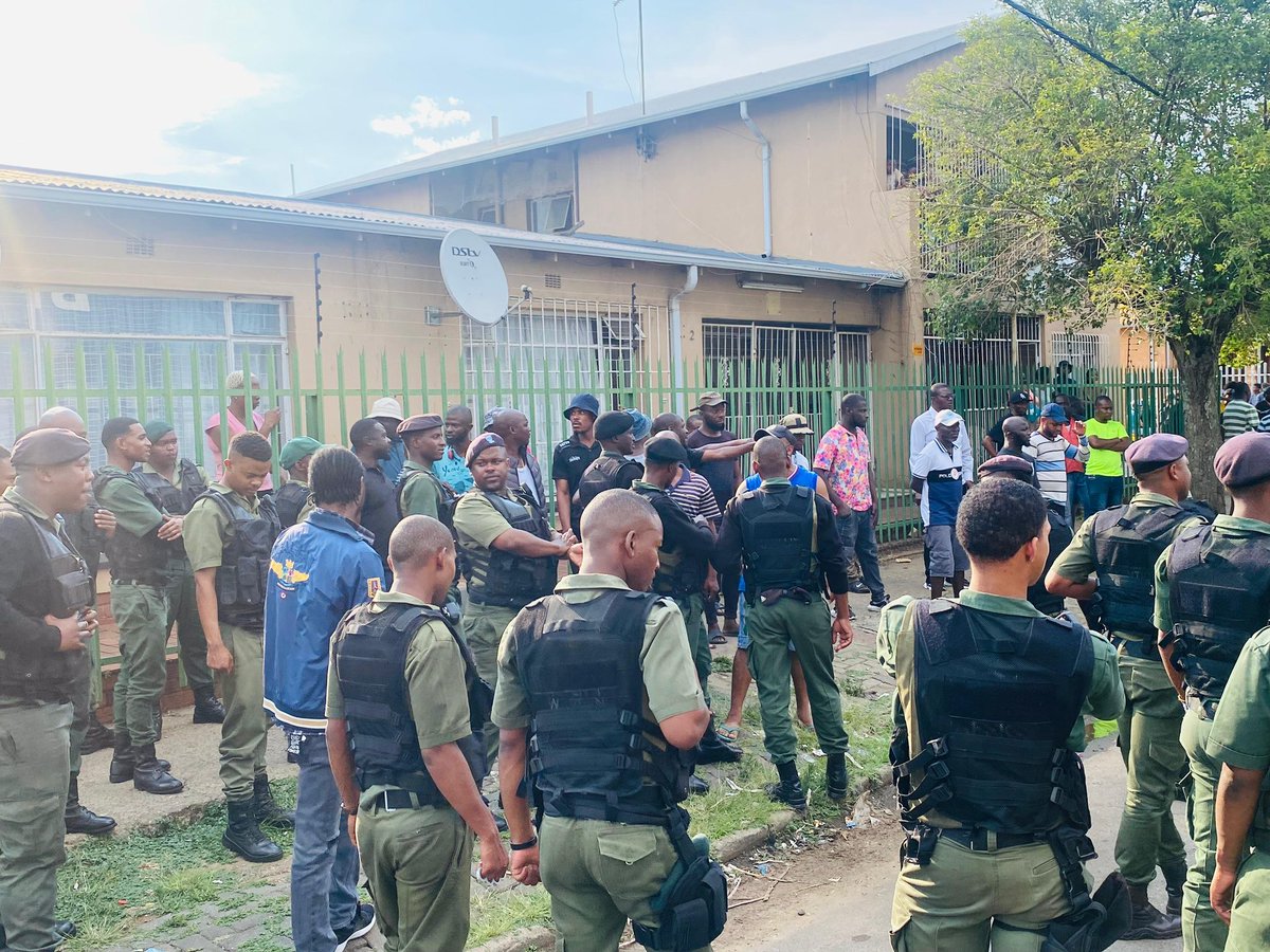 Panyaza Lesufi tweet media