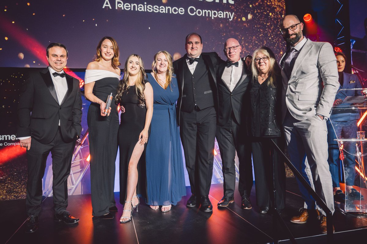 GL_Assessment's tweet photo. We were delighted to receive the Tech for Good Award from @dynamonortheast at last night's Dynamites Awards, recognising the impact #WellCommDigital has had on the lives of young people with speech, learning and communication needs. #Dynamites24 #TechForGood https://t.co/6xAVbg5KRT