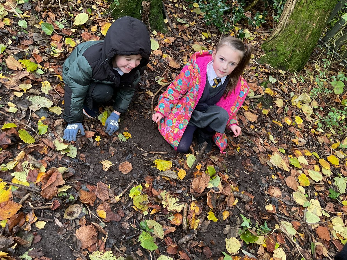 Year2ECroxteth's tweet photo. In art we created our own sculptures inspired by Andy Goldsworthy @CroxtethC https://t.co/sPW5W3EU2j