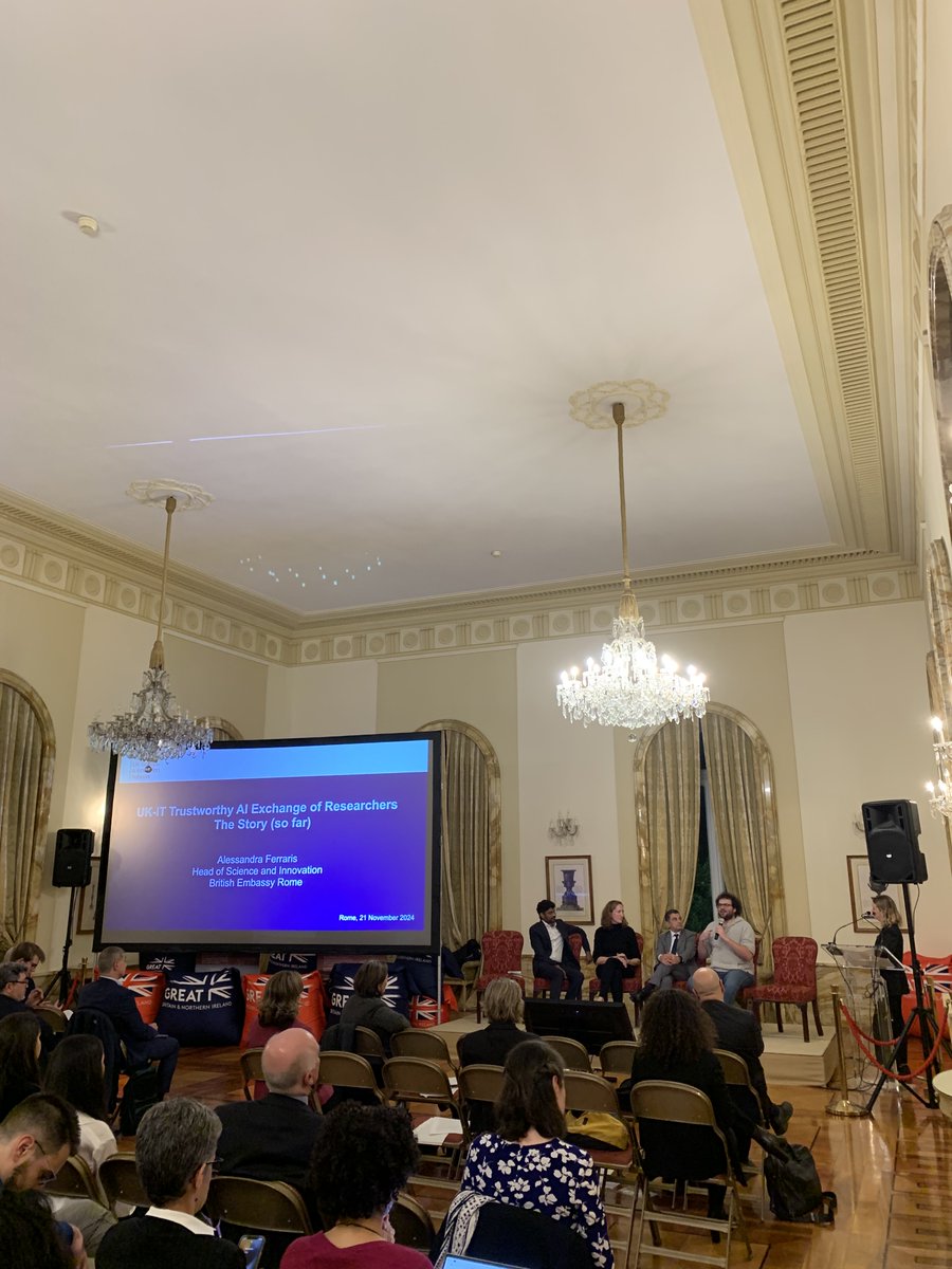 Yesterday, UK Science&amp;Innovation team organised a 🇬🇧🇮🇹 #AIcooperation conference with experts from academia, business and government.
With #HorizonEurope, tech transfer and regulations as key topics, we highlighted the potential of bilateral partnerships in #AI for #sharedgrowth.