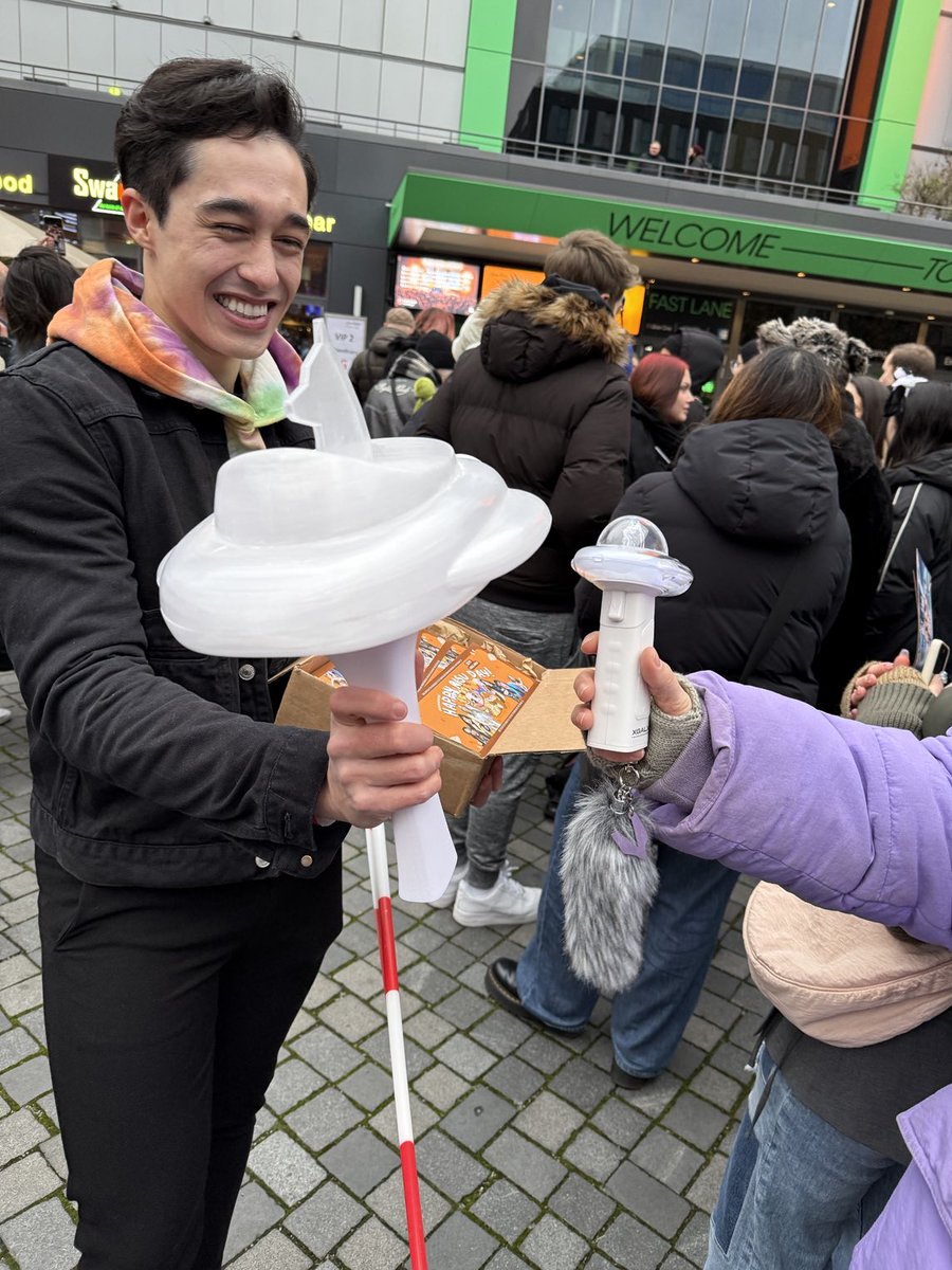 KaryIzzy_45's tweet photo. #XG_FIRST_HOWL_BERLIN๐ฉ๐ช Meeting some fun and energetic #ALPHAZ with great fan wearโฃ๏ฟฝ๏ฟฝ itโs a bit cold but we are keeping ๐ฅ๐ฅ๐ฅ
P.S. added some more patches
๐ฌ๐ง๐ฉ๐ช๐บ๐บ๐บ๐บ๐บ๐ฅ
๐ฆ๐๐๐ฆ๐ฟ๏ธ๐ฅ๐๐บ๐ง
#XG
#XGALX
#ALPHAZ
#XG_FIRST_HOWL
@XGOfficial_
@SimonJakops
โฆ@dearchancellorโฉ https://t.co/NzNMTujHv2