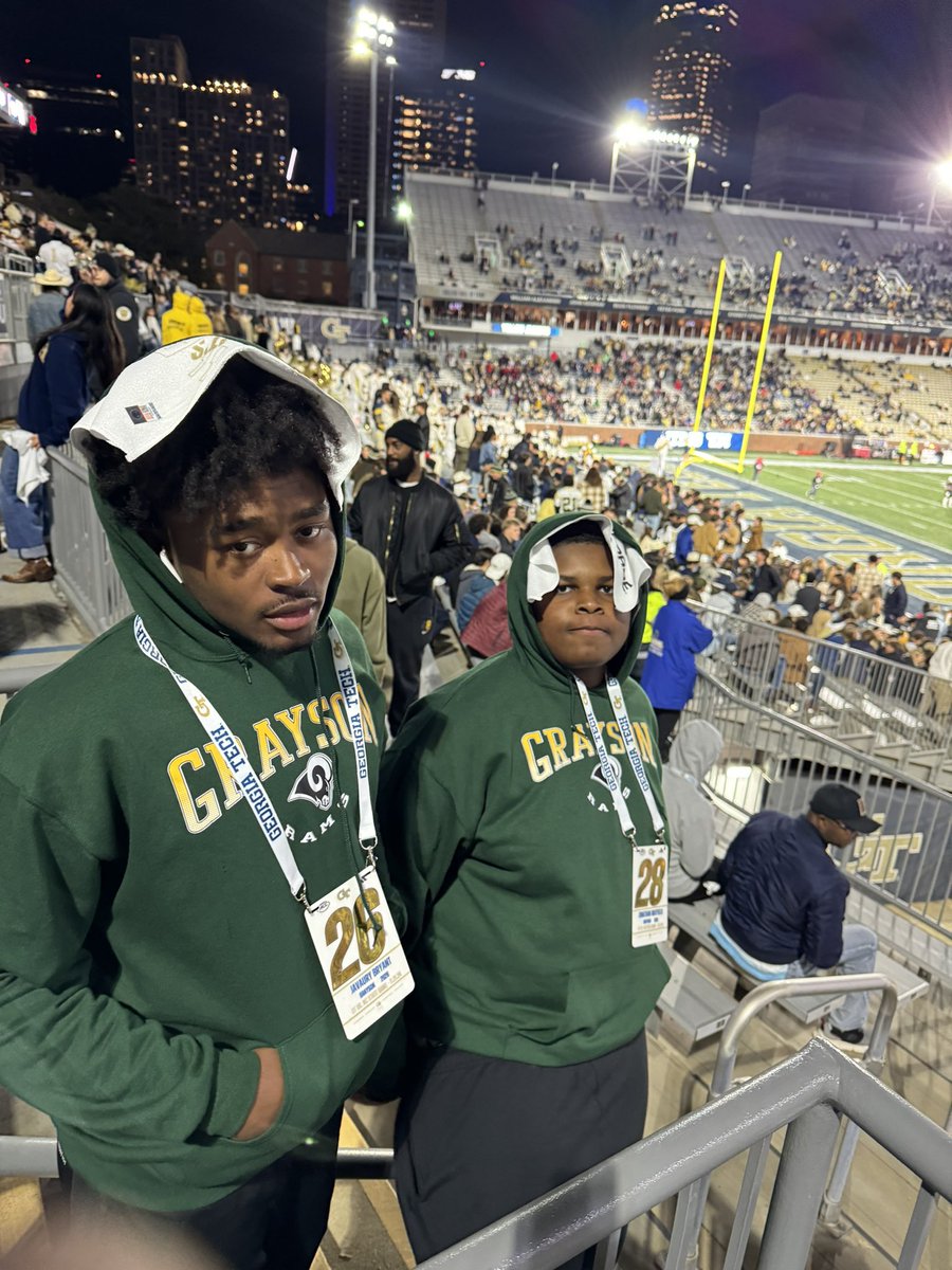 Jonathan “BIG BEAR” MAYFIELD #74 (@bigbear0704) on Twitter photo I would like to give a big shout out and thank you. This was my first of many college visits. I had a wonderful time my brother and I at the <a href="/GeorgiaTechFB/">Georgia Tech Football</a> vs NC game last night! Special shout out to the following people for making it happen! <a href="/CoachGCarswell/">Greg Carswell 👐🏿🏈👣</a> <a href="/GeepWade/">Geep Wade</a> <a href="/Dnmceo17/">Dnm CEO</a> I would like to give a big shout out and thank you. This was my first of many college visits. I had a wonderful time my brother and I at the <a href="/GeorgiaTechFB/">Georgia Tech Football</a> vs NC game last night! Special shout out to the following people for making it happen! <a href="/CoachGCarswell/">Greg Carswell 👐🏿🏈👣</a> <a href="/GeepWade/">Geep Wade</a> <a href="/Dnmceo17/">Dnm CEO</a>
