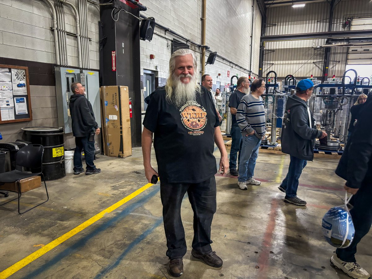 Paslin6's tweet image. Turkey Distribution Day is always a great way to kick off the Holiday season. Paslin treats all employees to a turkey for Thanksgiving as a small gesture of appreciation it takes to put together these innovative systems Paslin provides. #CustomAutomation #Thanksgivin