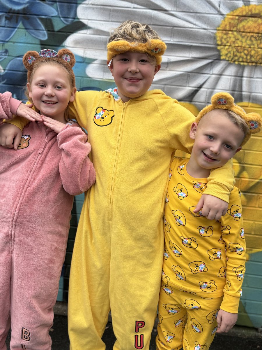 meadows_primary's tweet photo. It’s great to be having fun while fundraising for @BBCCiN and @HHTGhospices today!
#OutstandingValues💙
#AspireGrowFlourish🌱 https://t.co/JUfeTAHmEu