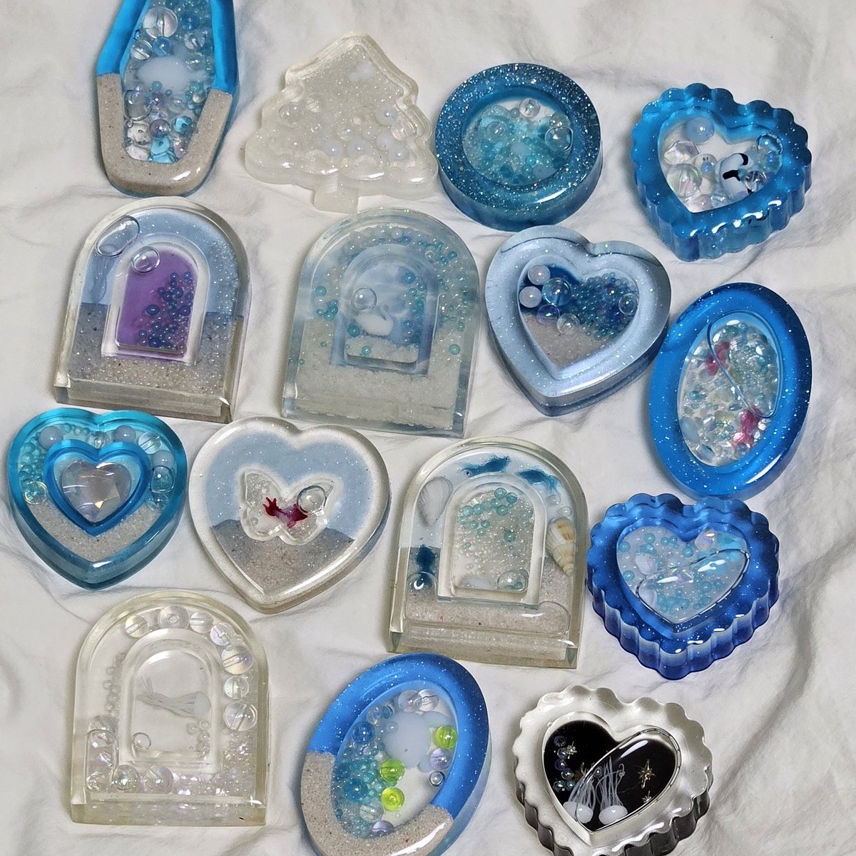 °•౨ৎ BOYNEXTDOOR ౨ৎ•°
보이넥스트도어 콘서트에서 아래 물품을 나눔합니다 💓

｡·͜·｡12/14 - 라벨키링 / 비즈키링 / 레진그립톡
｡·͜·｡12/15 - 멤버별 소주잔+라벨set / 보넥도오백

#Rt 추첨 한분 풀세트를 보내드립니다

✅️ 나눔 시간, 장소 당일 트위터 공지
✅️ 수량 등 상세사항 타래로