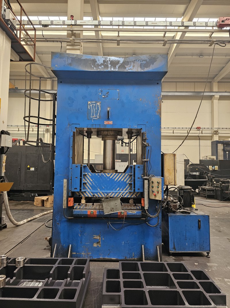 MGMAKNA's tweet photo. 200 Ton Hidroliksan Sıvama Pres  
 2004 Model 
 Tabla : 1240 mm x 1000 mm
Strok : 600 mm
İki Tabla Arası Açıklık : 700 mm
Alt Pot Strok : 300 mm
MG Takım Tezgahları Makina https://t.co/5K4YC6RHmF.Şti
2. El ve Sıfır Makina Alım-Satımı

https://t.co/JYSUk1yY5U

0532 611 67 64 https://t.co/uy0w6N8mE2