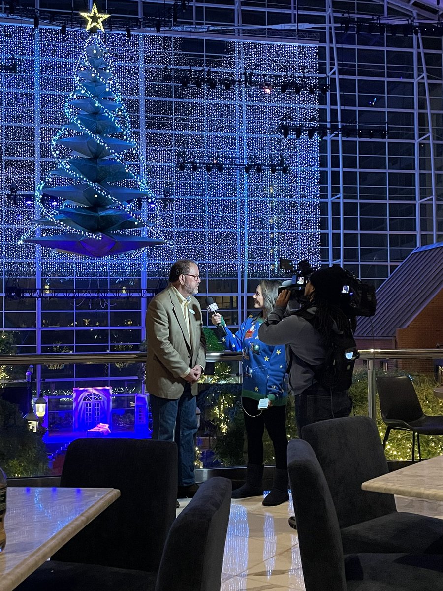 Gaylord National (@gaylordnational) on Twitter photo So happy to have <a href="/DCNewsNow/">DC News Now</a> here this morning to kick off our christmas celebration! <a href="/tleew/">Taniya Wright</a> So happy to have <a href="/DCNewsNow/">DC News Now</a> here this morning to kick off our christmas celebration! <a href="/tleew/">Taniya Wright</a>