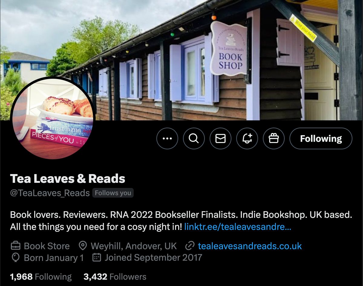 ECWilsonWriter's tweet photo. @zoerichardsuk 2: @TeaLeaves_Reads have the most beautiful indie bookshop in Andover - but also sell online, & have the most beautiful #BookBundles and #SubscriptionBoxes - one of the many #indiebookstores I love to support #SupportLocal https://t.co/abiKTge575