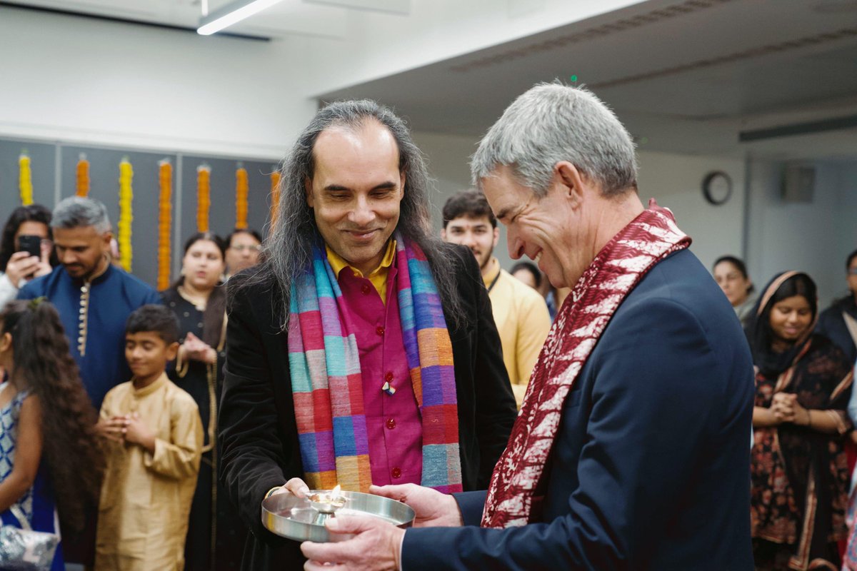 dibyeshanand's tweet image. It’s never too late to share images that capture joy those of us participating had felt a couple of weeks ago. In this case, at World in Westminster Cafe: Diwali @UniWestminster @edi_uow 
#WeAreWestminster 

The one before this was Mexican day of the dead and the one after this