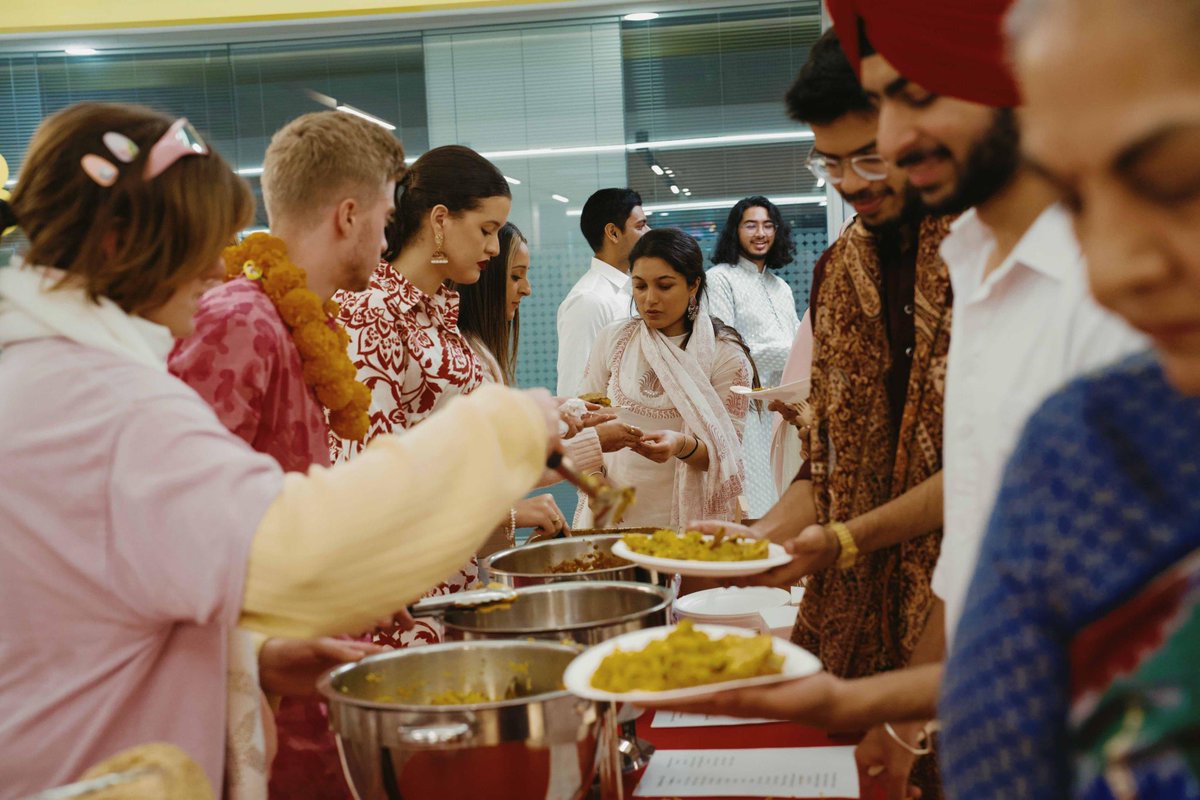 dibyeshanand's tweet image. It’s never too late to share images that capture joy those of us participating had felt a couple of weeks ago. In this case, at World in Westminster Cafe: Diwali @UniWestminster @edi_uow 
#WeAreWestminster 

The one before this was Mexican day of the dead and the one after this