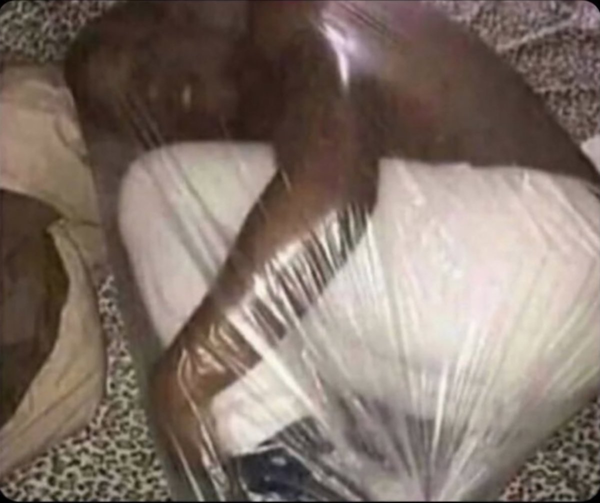 J'ai rangé ma chambre et j'viens de découvrir que j'ai laissé une capote traîner depuis 16ans