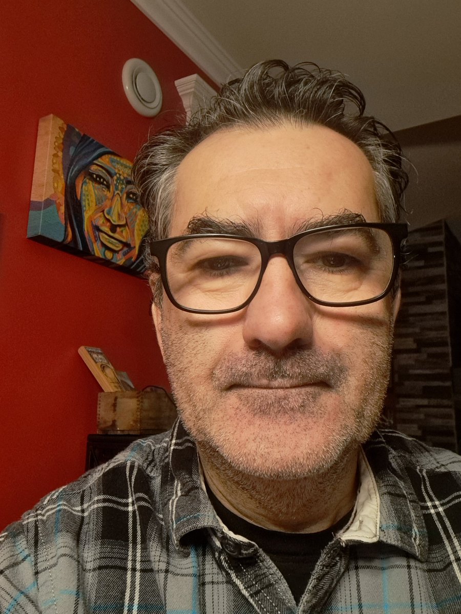 tozmond's tweet photo. Trimmed off all facial hair. https://t.co/UFKdmtTfpl