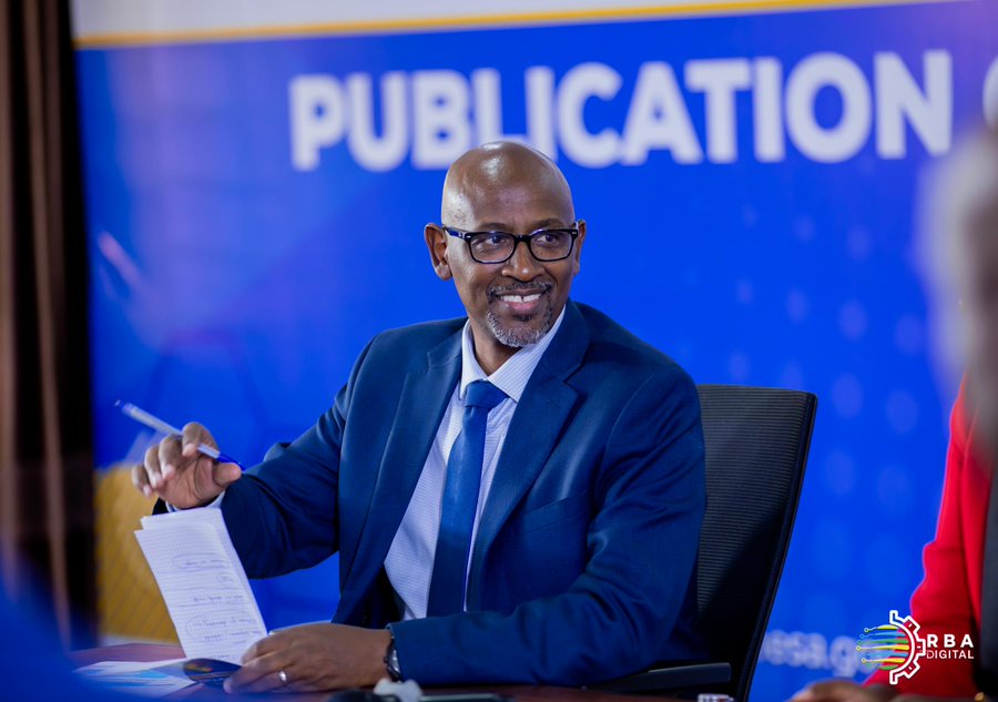 RADIOSALUS1's tweet photo. @Rwanda_Edu yatangaje ko hari #buruse 50 zizahabwa  abatsinze neza ibizamini bya Leta bisoza ayisumbuye, bazakomereza muri @Uni_Rwanda no muri @RwandaPolytec kandi ntabwo bazazishyura.
#SalusAmakuru https://t.co/OYdL3bEpwp