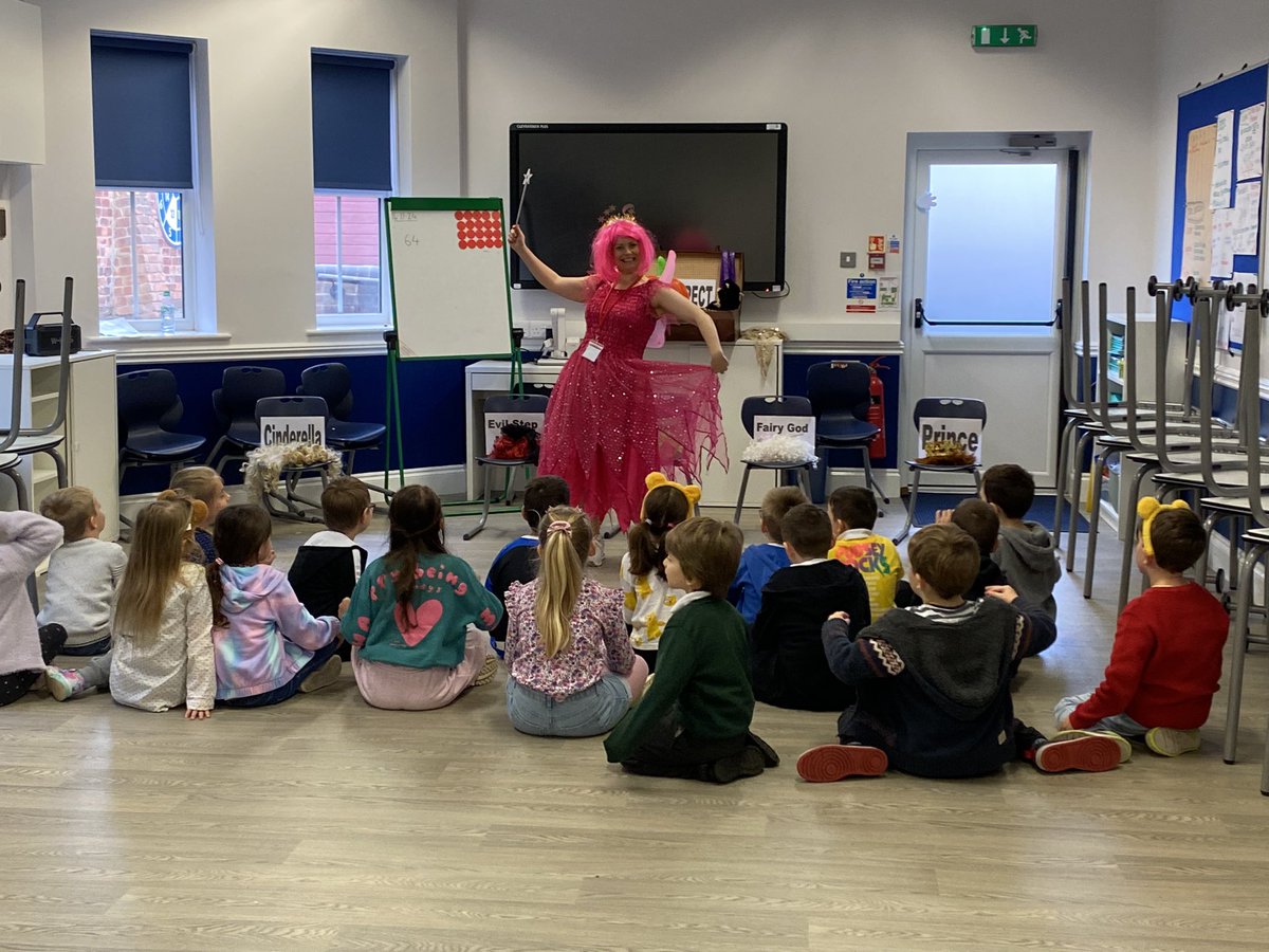 Hawthorn Community Primary School tweet media