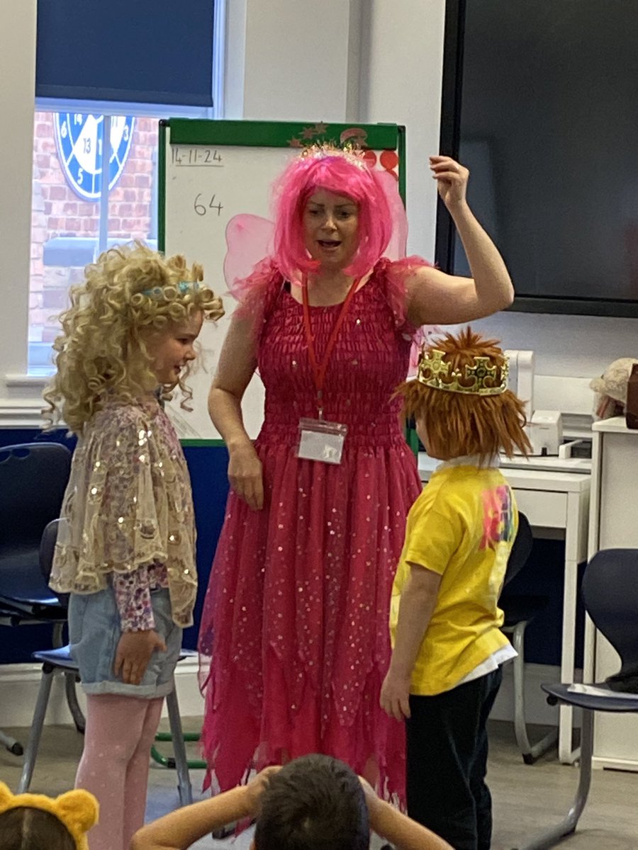 Hawthorn Community Primary School tweet media